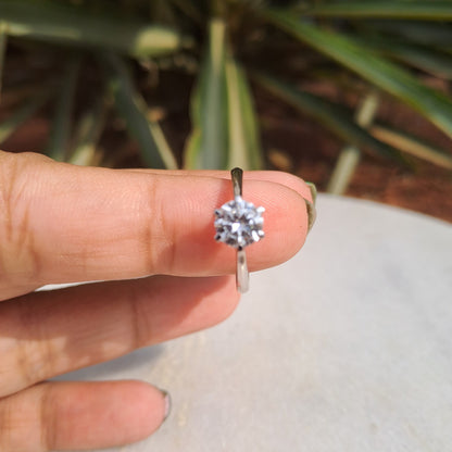 The Selma Ring (0.89 CT) Moissanite Diamond