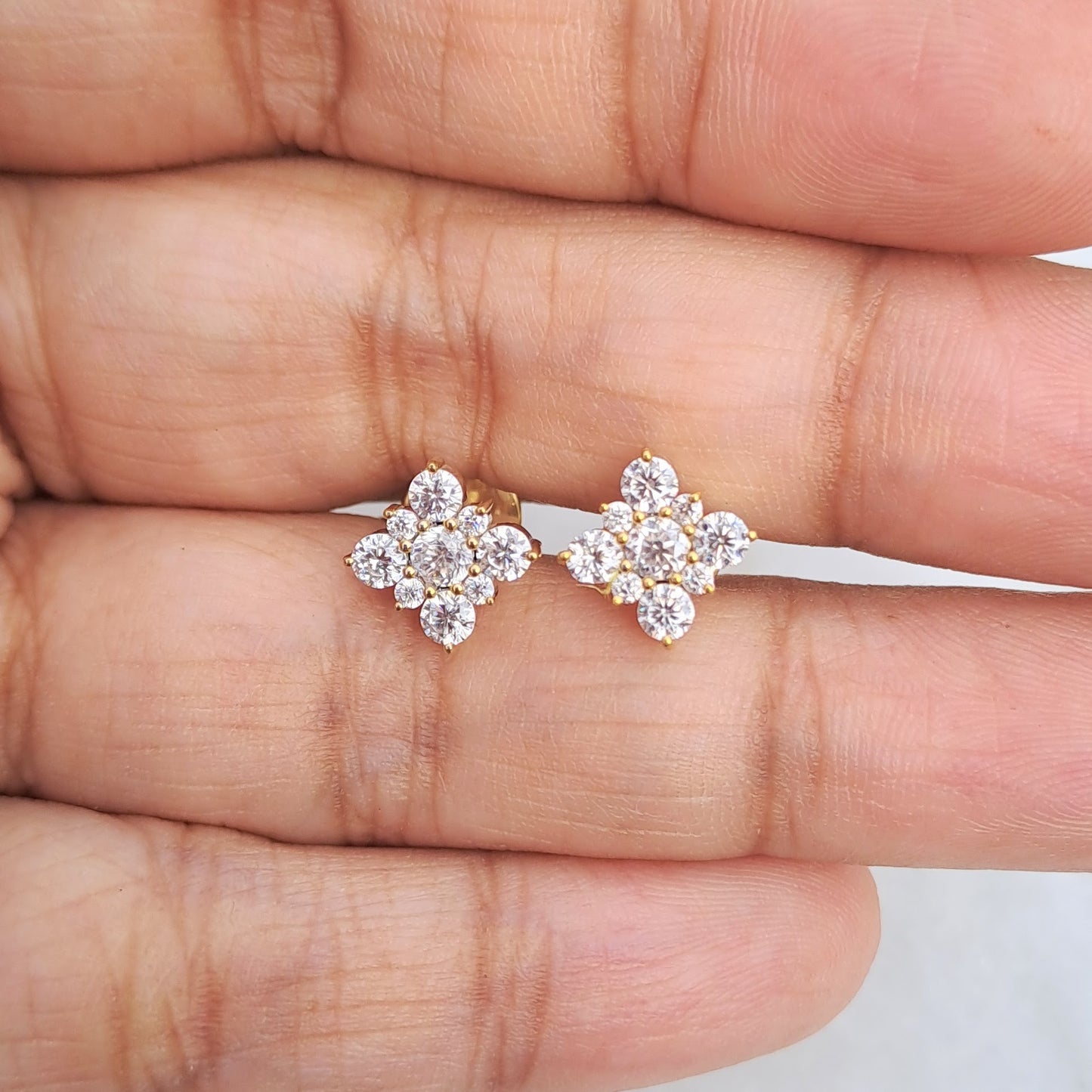 Aarvi Earrings (0.91 CT)