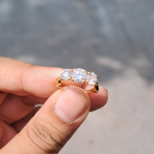 Vijaya Ring (1.25 CT on 14kt Gold)