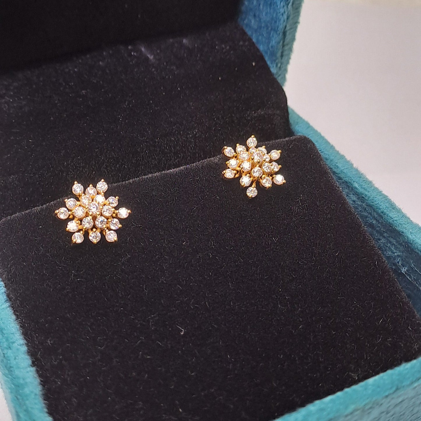 Nakshatra Earrings (1CT)