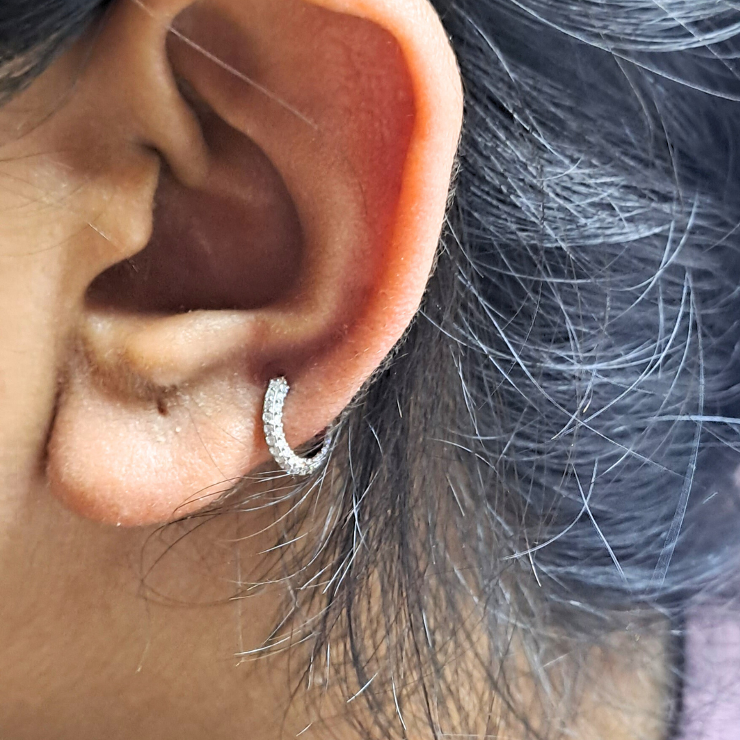 Vai Ra Cartilage piercing, multipiercing, earring, nosepin, helix piercing, daith piercing, rook piercing, piercing jewellery in gold, piercing jewllery in diamond