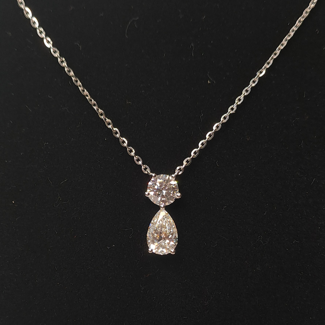 Sita Pendant with chain 2.5CT each Lab Diamond in 18kt gold