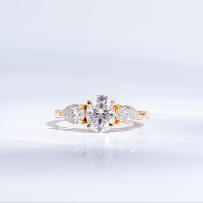 Yashashvi Ring (2.25 CT)